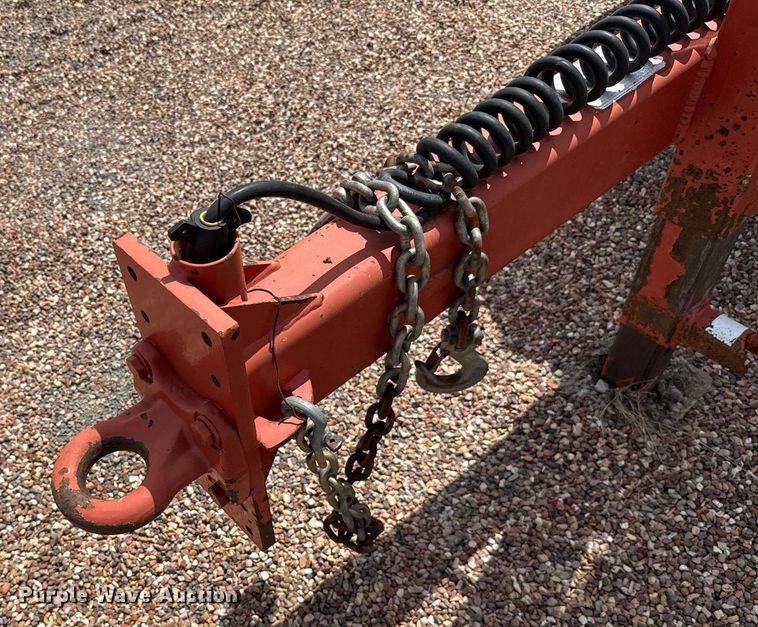 image for item HI9306 2016 Morbark Beever M18R wood chipper