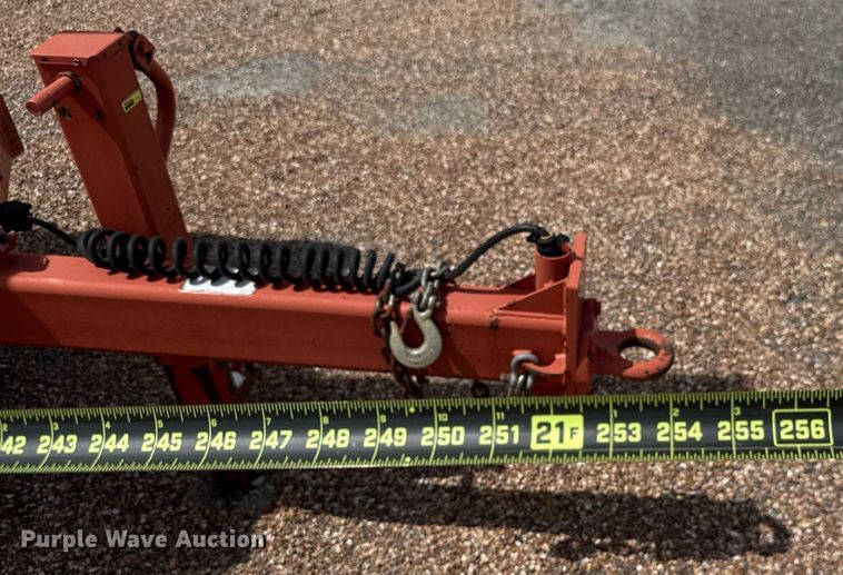 image for item HI9306 2016 Morbark Beever M18R wood chipper