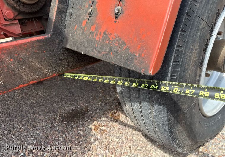 image for item HI9306 2016 Morbark Beever M18R wood chipper