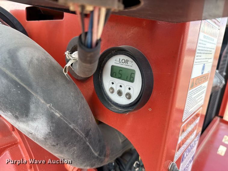 image for item HI9306 2016 Morbark Beever M18R wood chipper