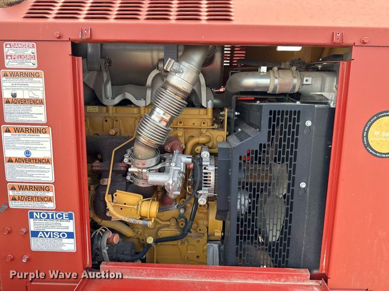 image for item HI9306 2016 Morbark Beever M18R wood chipper