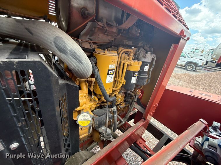 image for item HI9306 2016 Morbark Beever M18R wood chipper