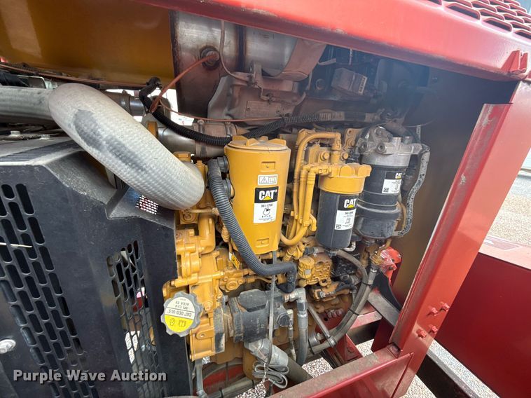 image for item HI9306 2016 Morbark Beever M18R wood chipper