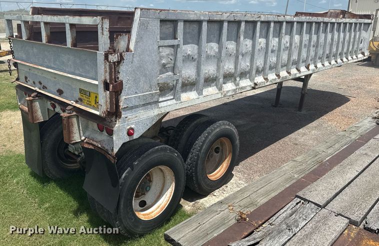 image for item HI9309 1984 Lufkin TD31 30/27 end dump trailer
