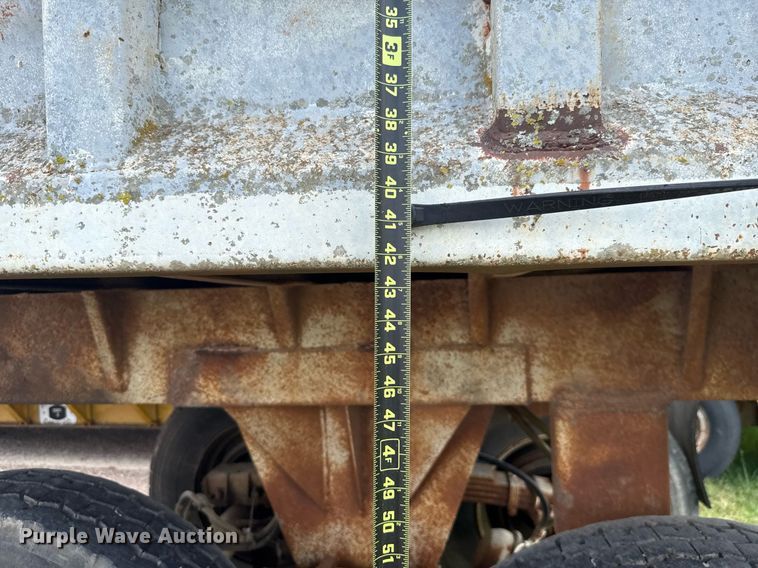image for item HI9309 1984 Lufkin TD31 30/27 end dump trailer