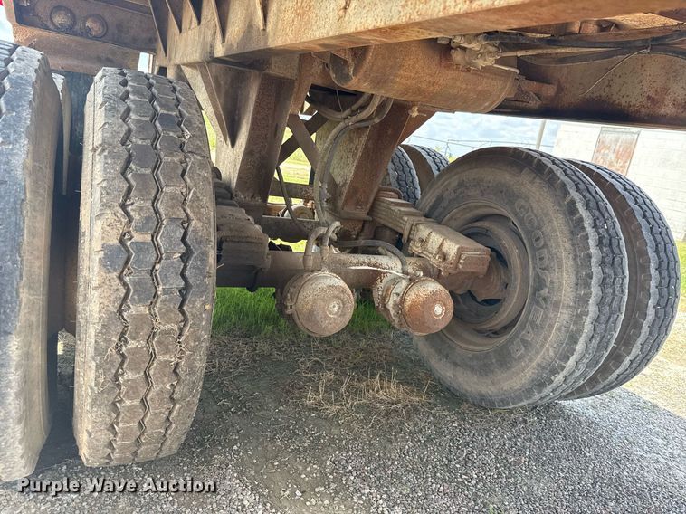 image for item HI9309 1984 Lufkin TD31 30/27 end dump trailer