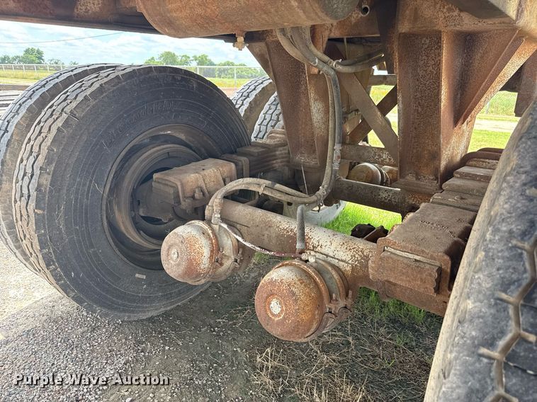 image for item HI9309 1984 Lufkin TD31 30/27 end dump trailer