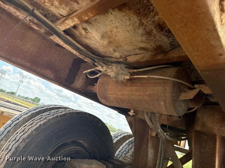 image for item HI9309 1984 Lufkin TD31 30/27 end dump trailer