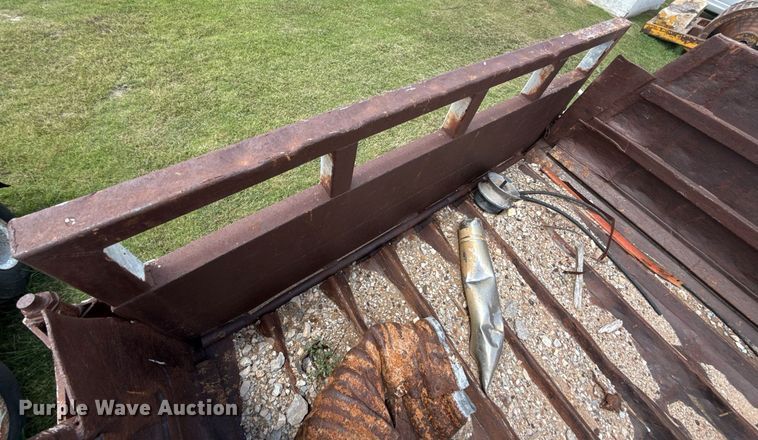 image for item HI9309 1984 Lufkin TD31 30/27 end dump trailer