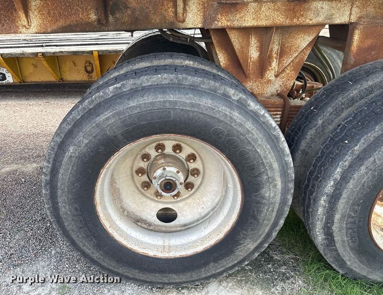 image for item HI9309 1984 Lufkin TD31 30/27 end dump trailer