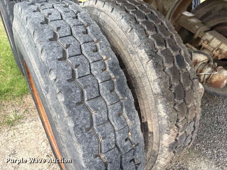 image for item HI9309 1984 Lufkin TD31 30/27 end dump trailer