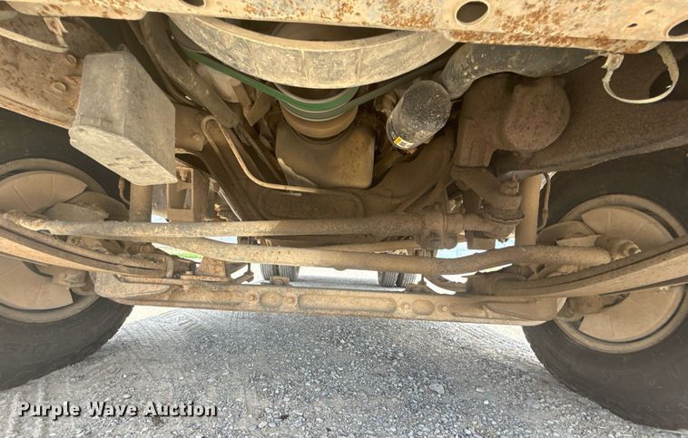 image for item HI9310 1990 Ford F450 Super Duty flatbed truck