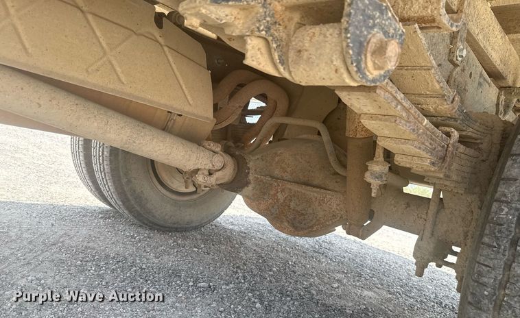 image for item HI9310 1990 Ford F450 Super Duty flatbed truck