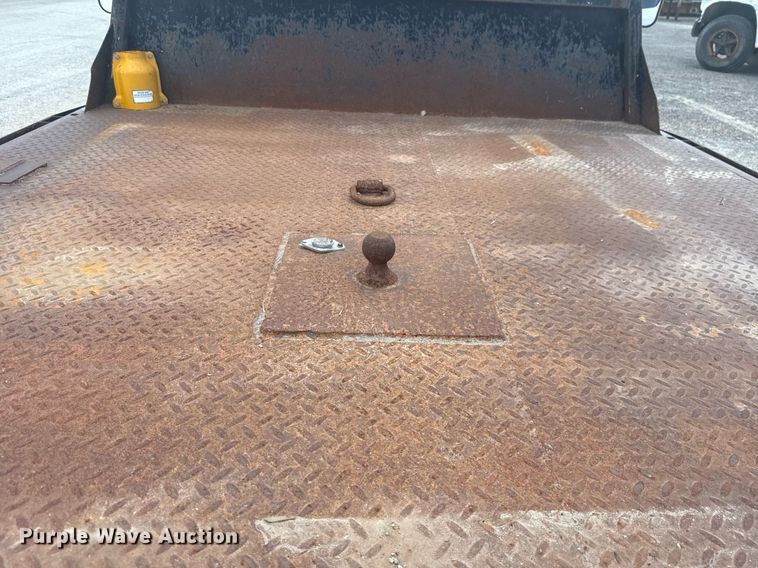 image for item HI9310 1990 Ford F450 Super Duty flatbed truck