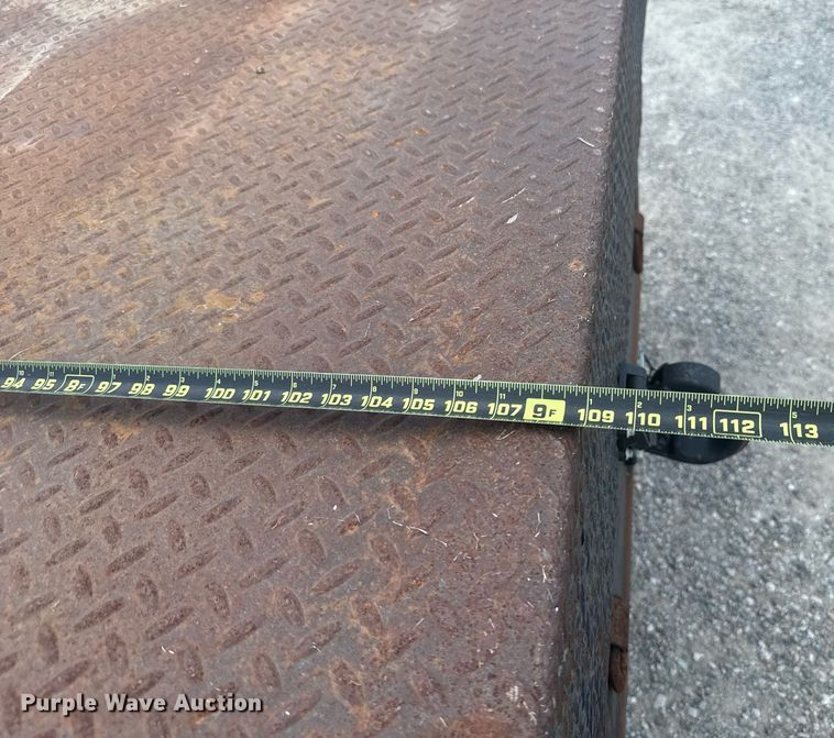 image for item HI9310 1990 Ford F450 Super Duty flatbed truck