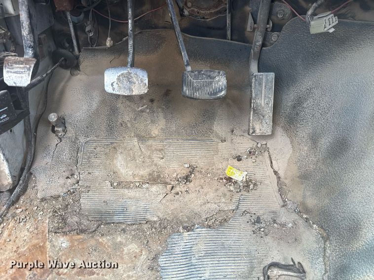 image for item HI9310 1990 Ford F450 Super Duty flatbed truck