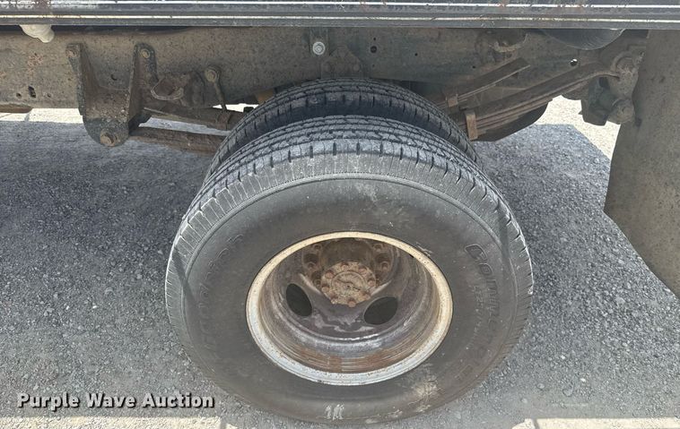 image for item HI9310 1990 Ford F450 Super Duty flatbed truck