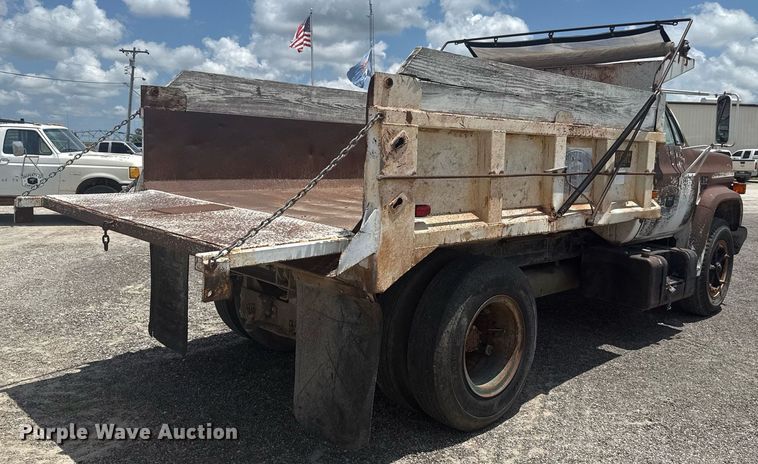 image for item HI9311 1986 Chevrolet C70 dump truck
