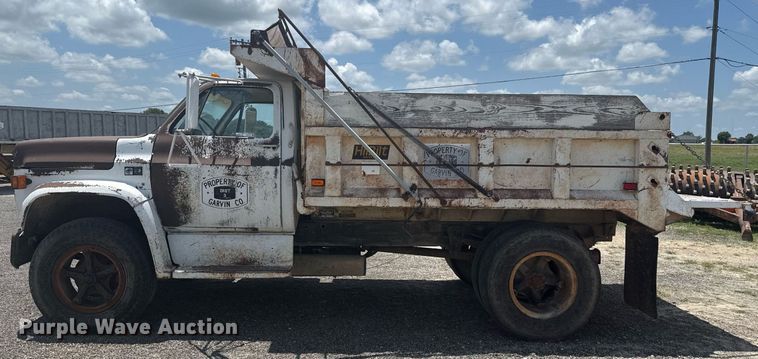 image for item HI9311 1986 Chevrolet C70 dump truck