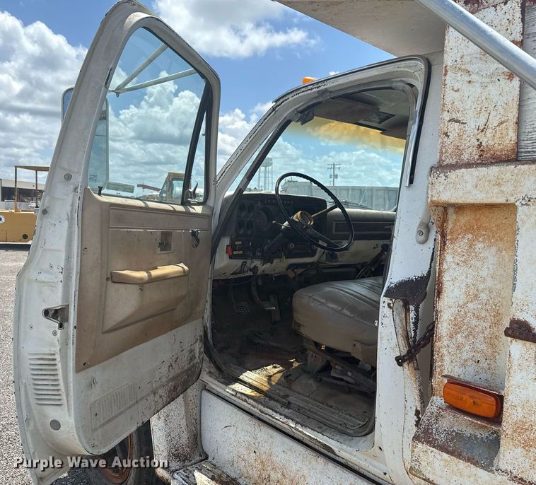 image for item HI9311 1986 Chevrolet C70 dump truck