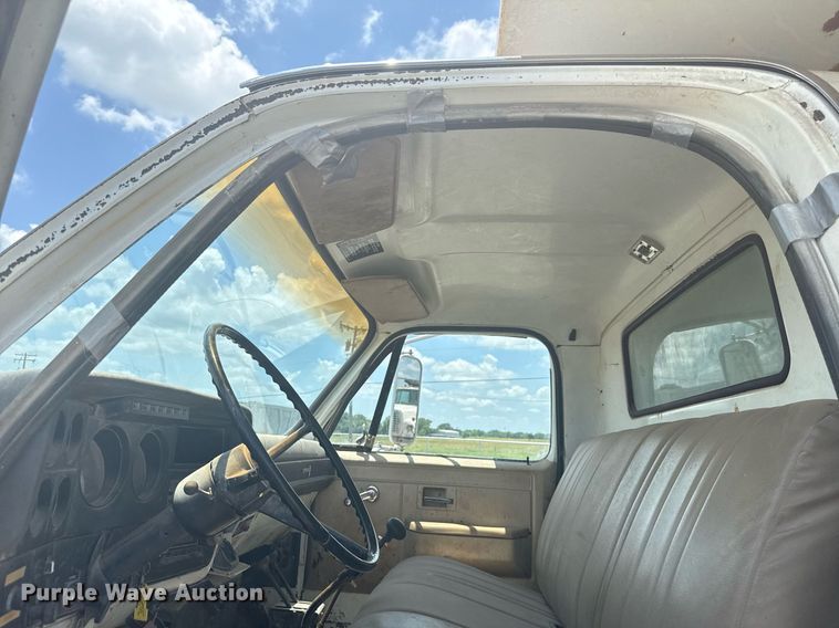 image for item HI9311 1986 Chevrolet C70 dump truck