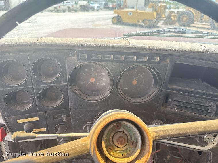 image for item HI9311 1986 Chevrolet C70 dump truck