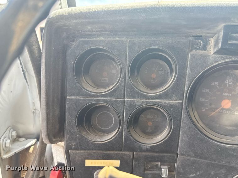 image for item HI9311 1986 Chevrolet C70 dump truck