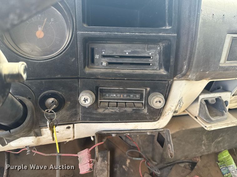 image for item HI9311 1986 Chevrolet C70 dump truck