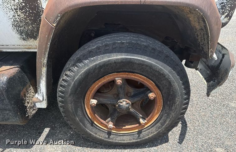 image for item HI9311 1986 Chevrolet C70 dump truck