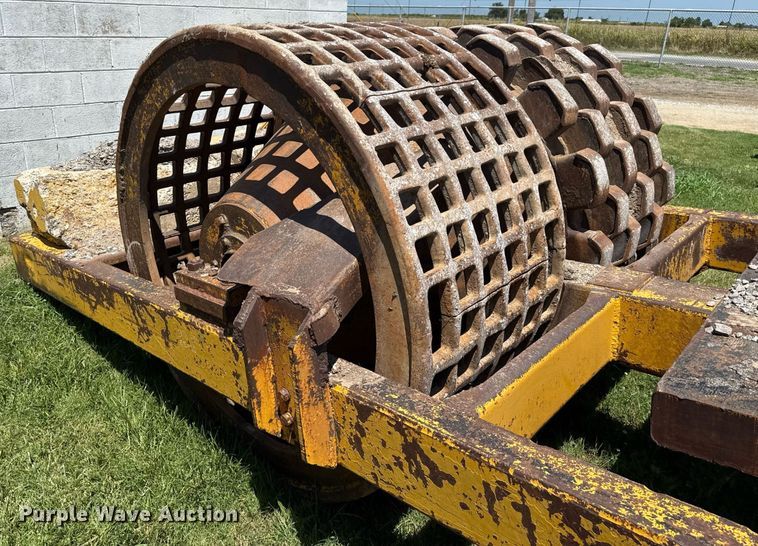 image for item HI9312 Hyster combination double drum roller