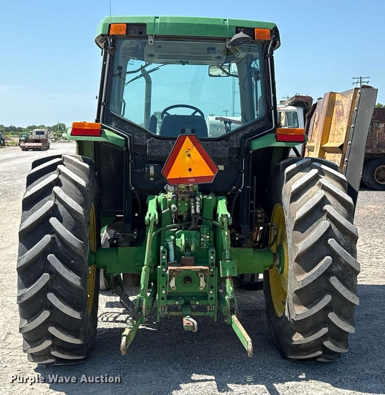 image for item HI9315 2001 John Deere 6405 tractor