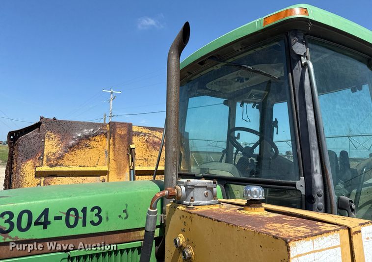 image for item HI9315 2001 John Deere 6405 tractor