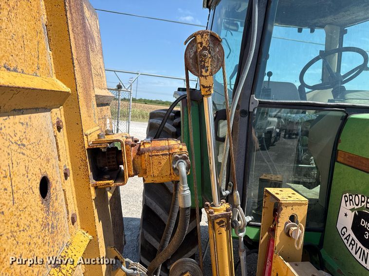 image for item HI9315 2001 John Deere 6405 tractor