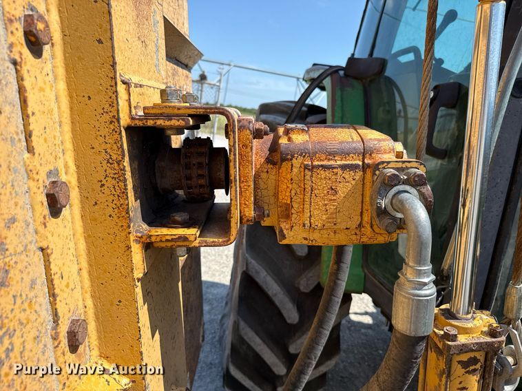 image for item HI9315 2001 John Deere 6405 tractor