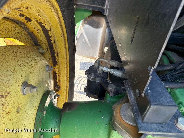 image for item HI9315 2001 John Deere 6405 tractor