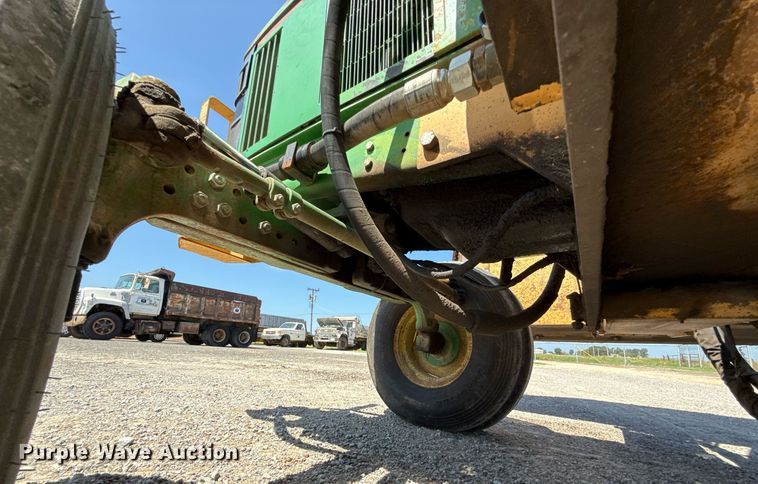 image for item HI9315 2001 John Deere 6405 tractor