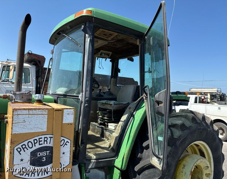 image for item HI9315 2001 John Deere 6405 tractor