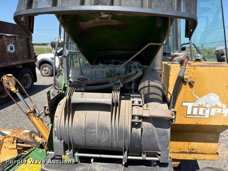 image for item HI9315 2001 John Deere 6405 tractor