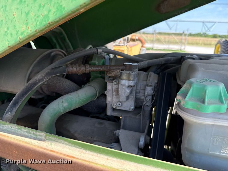 image for item HI9315 2001 John Deere 6405 tractor