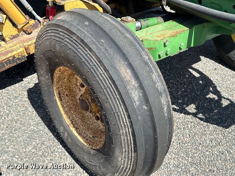 image for item HI9315 2001 John Deere 6405 tractor