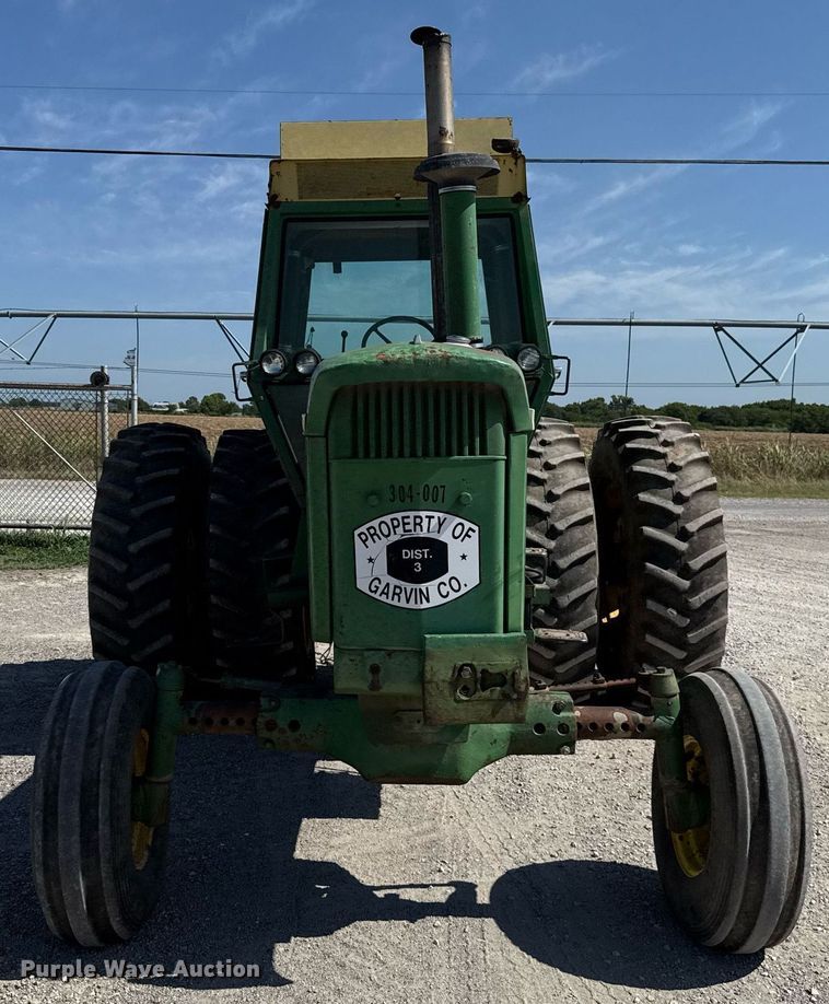 image for item HI9316 1970 John Deere 4520 tractor