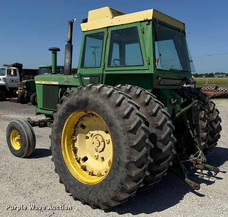image for item HI9316 1970 John Deere 4520 tractor