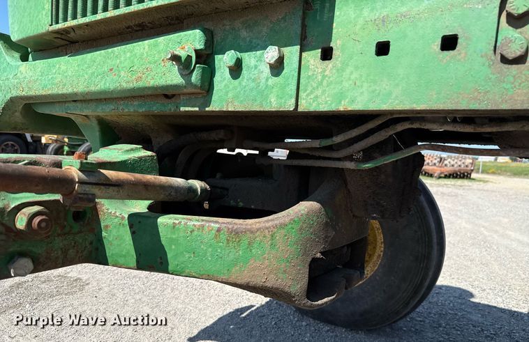 image for item HI9316 1970 John Deere 4520 tractor