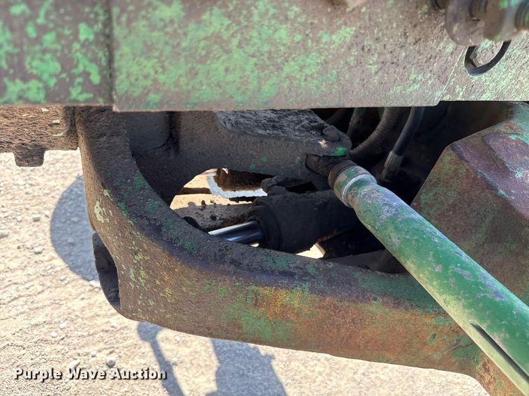 image for item HI9316 1970 John Deere 4520 tractor