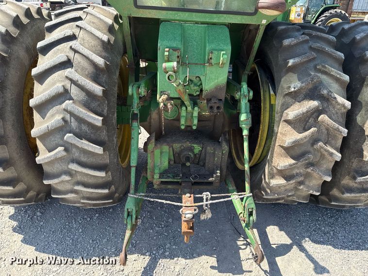 image for item HI9316 1970 John Deere 4520 tractor