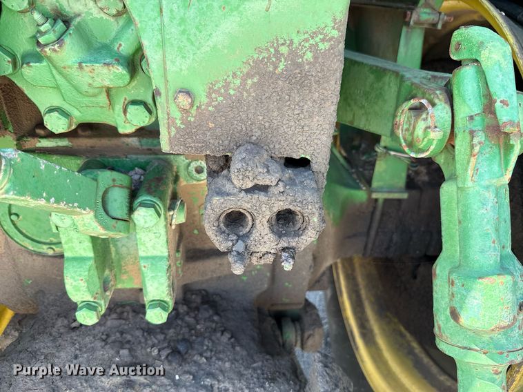 image for item HI9316 1970 John Deere 4520 tractor