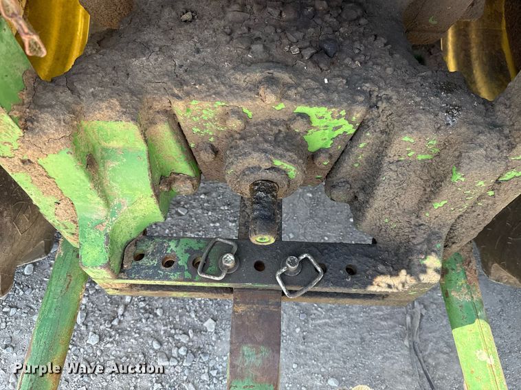 image for item HI9316 1970 John Deere 4520 tractor