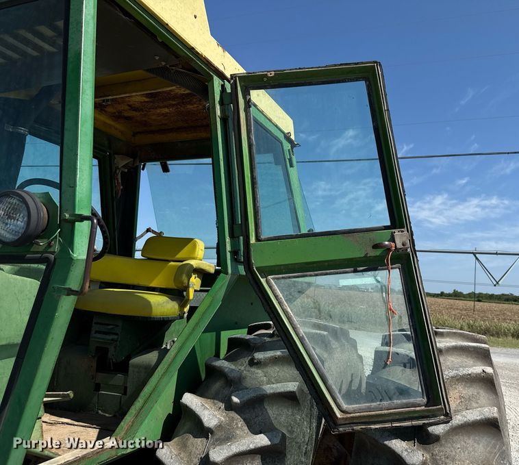 image for item HI9316 1970 John Deere 4520 tractor