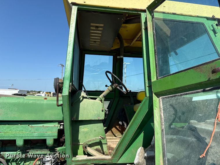 image for item HI9316 1970 John Deere 4520 tractor