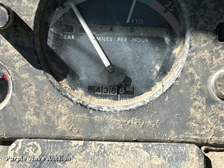 image for item HI9316 1970 John Deere 4520 tractor